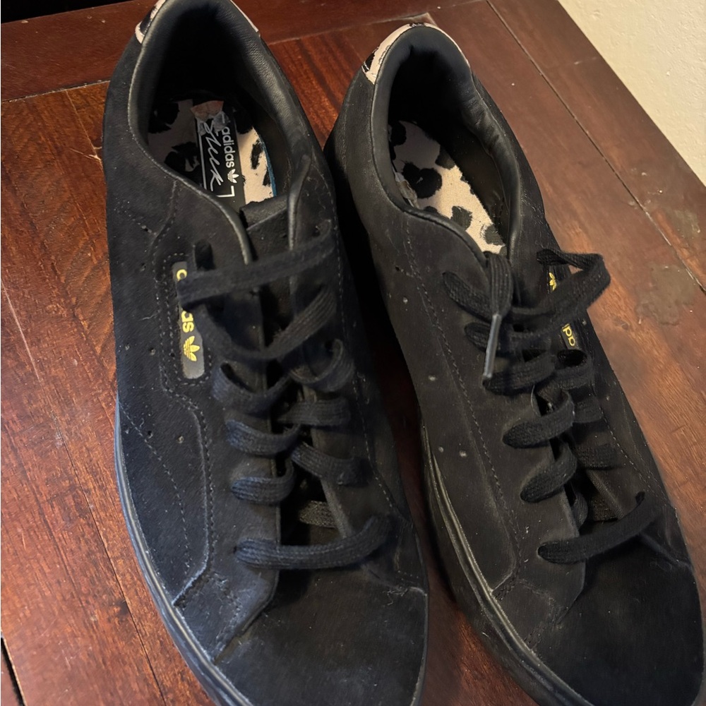Black Men's Sneakers